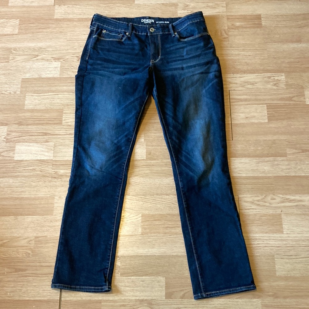 Denizen from Levi’s modern slim jeans